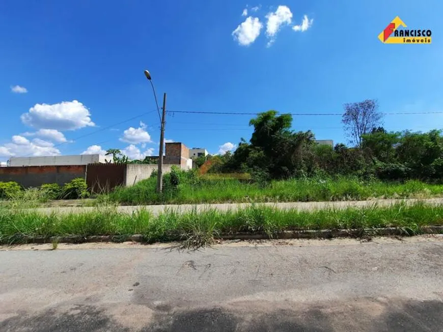 Foto 1 de Lote/Terreno à venda, 360m² em Realengo, Divinópolis