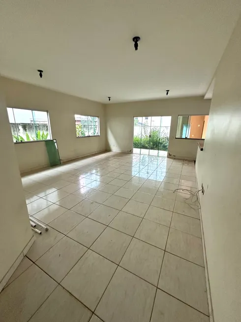 Foto 1 de Casa de Condomínio com 4 Quartos à venda, 200m² em Jardins Madri, Goiânia