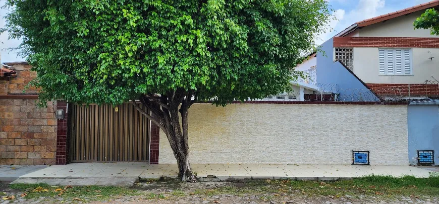 Foto 1 de Casa com 5 Quartos à venda, 380m² em São João do Tauape, Fortaleza