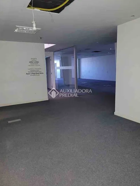 Foto 1 de Sala Comercial com 1 Quarto para alugar, 544m² em Floresta, Porto Alegre