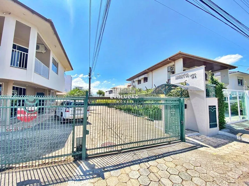 Foto 1 de Casa de Condomínio com 4 Quartos à venda, 540m² em Coqueiros, Florianópolis