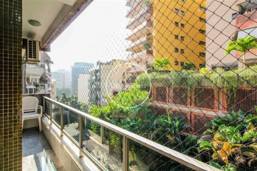 Foto 1 de Apartamento com 3 Quartos à venda, 113m² em Lagoa, Rio de Janeiro