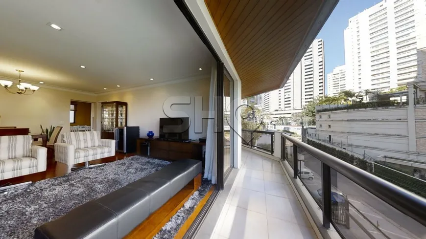 Foto 1 de Apartamento com 3 Quartos à venda, 176m² em Morumbi, São Paulo