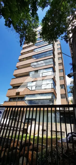 Foto 1 de Apartamento com 3 Quartos à venda, 238m² em Cambuí, Campinas