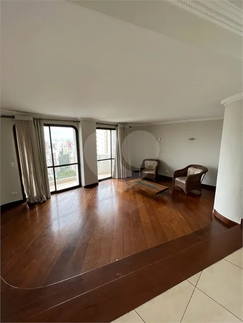 Foto 1 de Apartamento com 3 Quartos à venda, 180m² em Vila Andrade, São Paulo