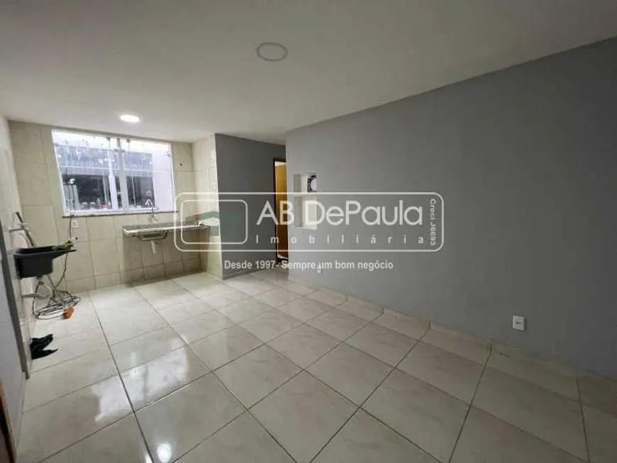 Foto 1 de Apartamento com 2 Quartos à venda, 44m² em Realengo, Rio de Janeiro