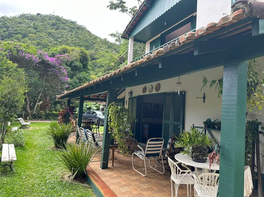 Foto 1 de Casa de Condomínio com 5 Quartos à venda, 172m² em Itaipava, Petrópolis