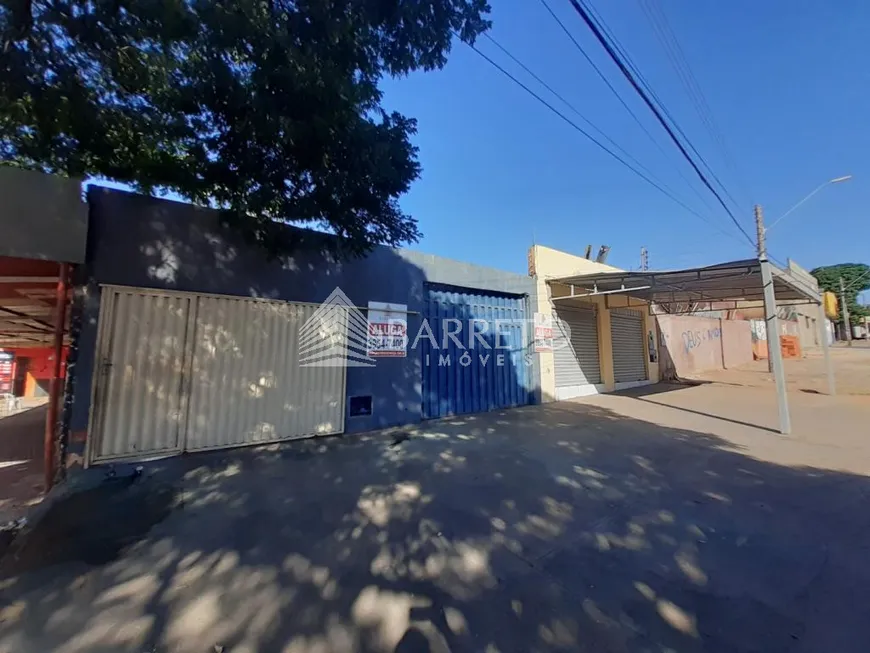 Foto 1 de Casa com 2 Quartos para alugar, 60m² em Jardim América, Goiânia