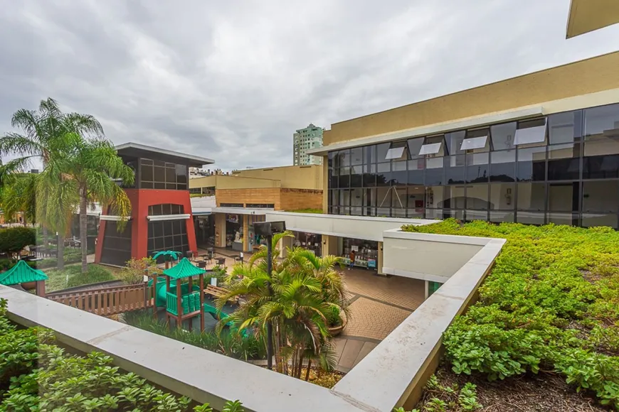 Foto 1 de Sala Comercial para alugar, 30m² em Tristeza, Porto Alegre