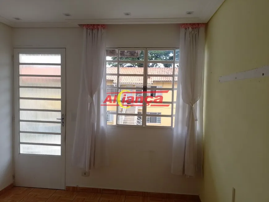 Foto 1 de Casa de Condomínio com 2 Quartos para alugar, 42m² em Vila Carmela I, Guarulhos