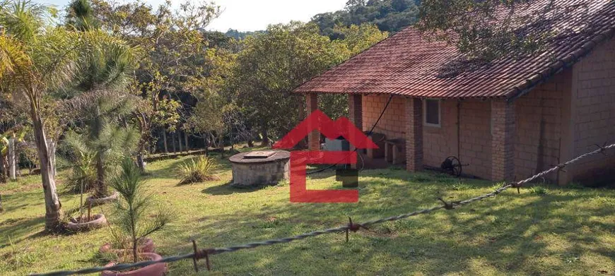 Foto 1 de Fazenda/Sítio com 3 Quartos à venda, 60m² em Dona Catarina, Mairinque