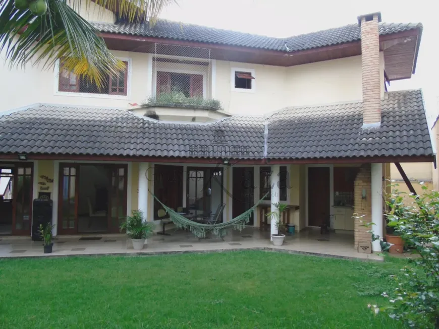 Foto 1 de Casa de Condomínio com 3 Quartos à venda, 320m² em Jardim San Marino, São José dos Campos