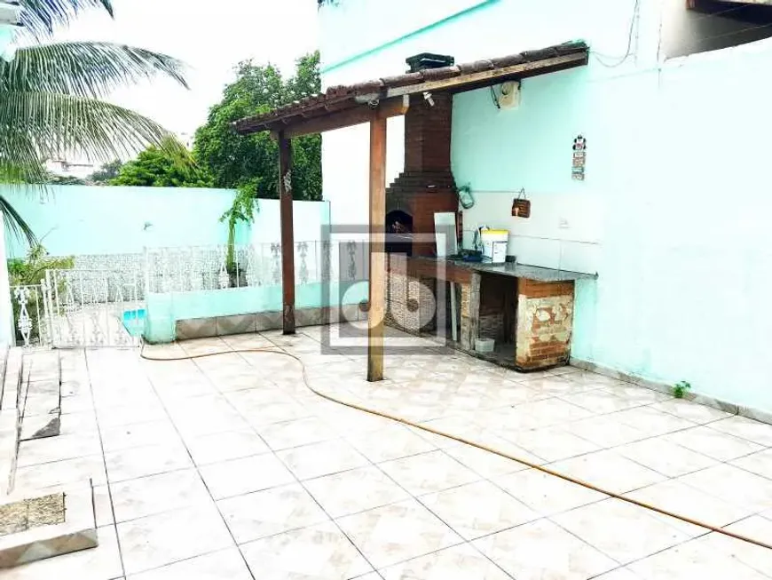 Foto 1 de Casa com 4 Quartos à venda, 246m² em Grajaú, Rio de Janeiro