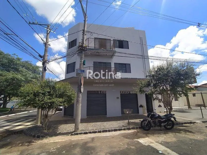 Foto 1 de Apartamento com 2 Quartos para alugar, 40m² em Segismundo Pereira, Uberlândia