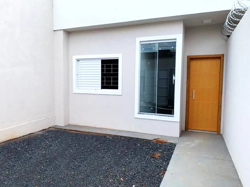 Foto 1 de Casa com 2 Quartos à venda, 75m² em Jardim Botânico, Uberlândia