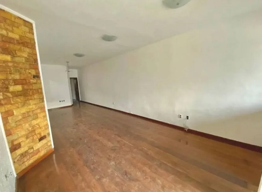 Foto 1 de Casa com 3 Quartos à venda, 172m² em Castelo, Belo Horizonte