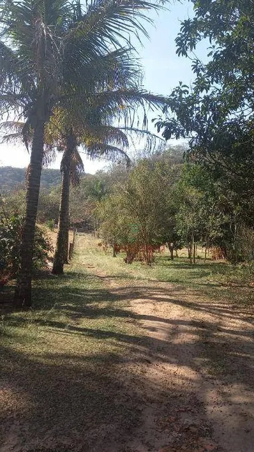 Foto 1 de Fazenda/Sítio com 2 Quartos à venda, 100m² em Zona Rural, Agudos