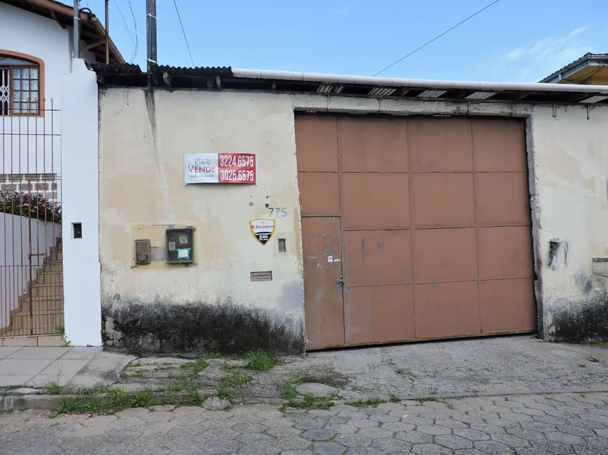 Foto 1 de Galpão/Depósito/Armazém com 3 Quartos à venda, 148m² em Barreiros, São José