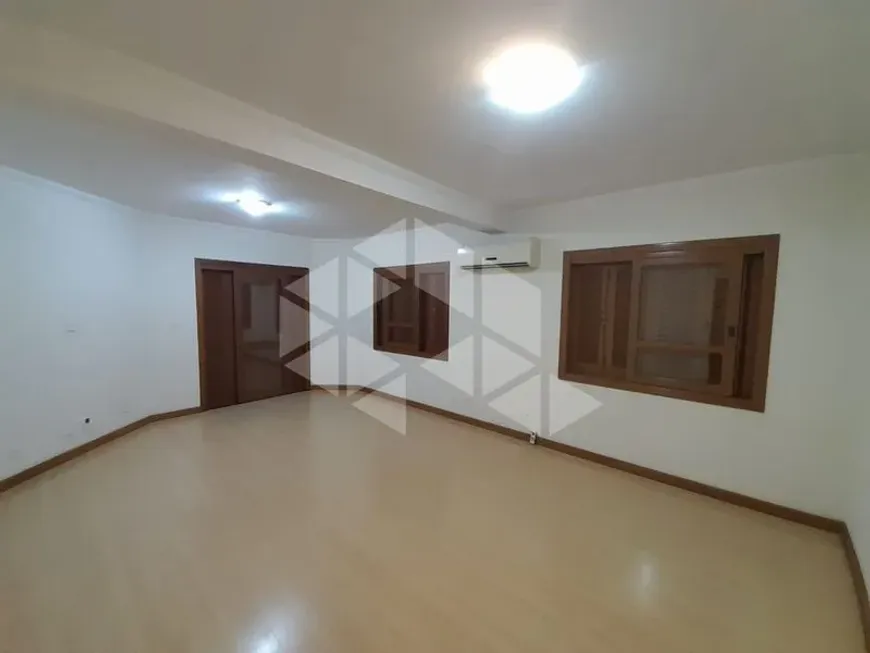 Foto 1 de Apartamento com 3 Quartos para alugar, 250m² em São João, Porto Alegre