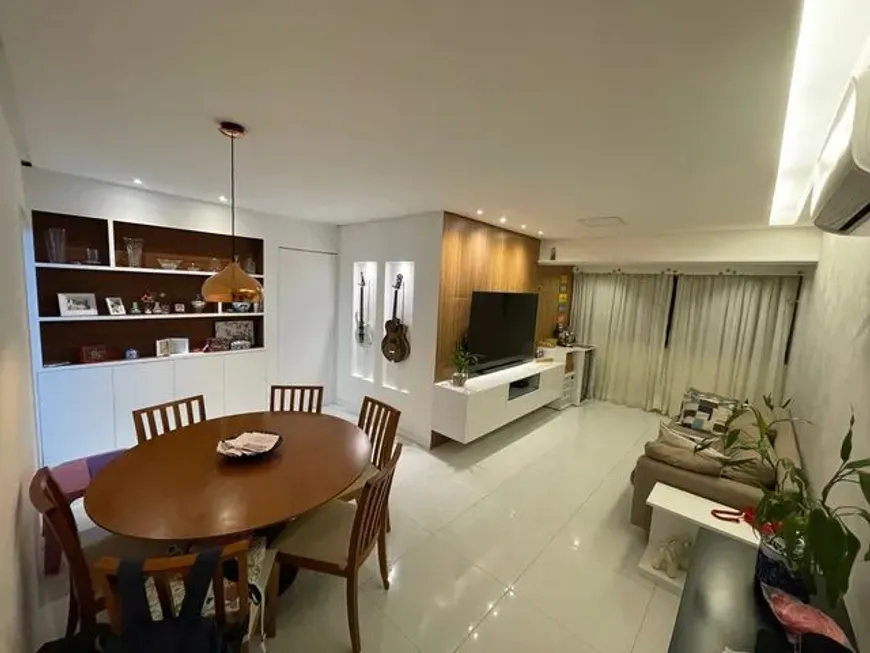 Foto 1 de Apartamento com 3 Quartos à venda, 80m² em Boa Viagem, Recife