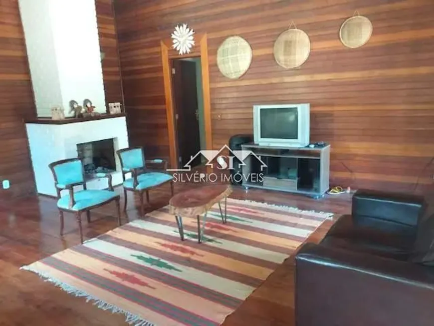 Foto 1 de Casa com 10 Quartos para venda ou aluguel, 300m² em Araras, Petrópolis