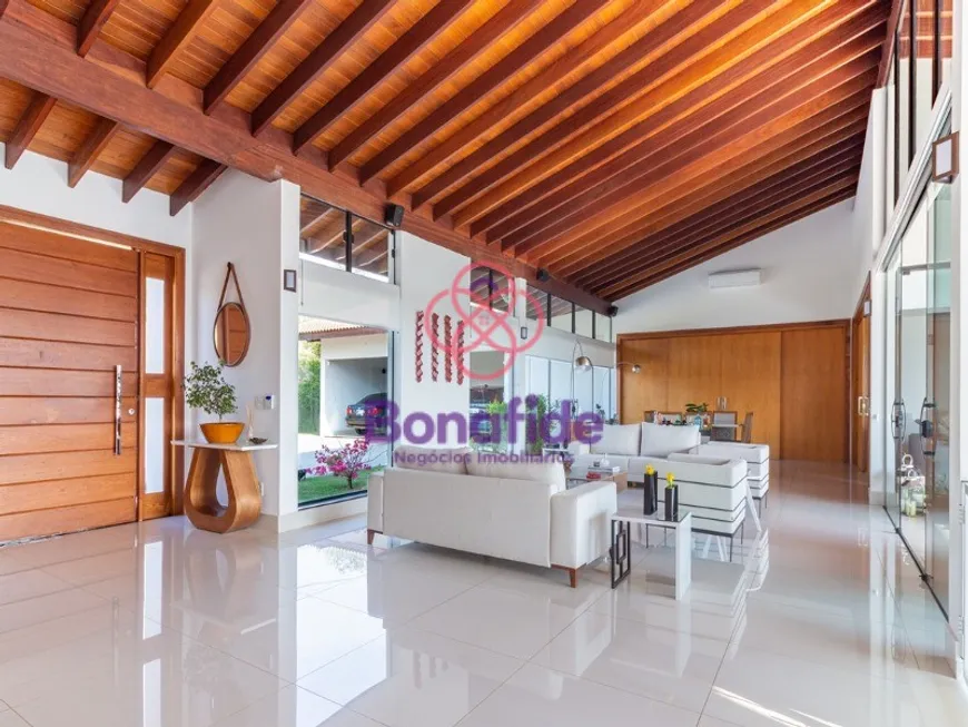 Foto 1 de Casa de Condomínio com 6 Quartos para alugar, 868m² em Ivoturucaia, Jundiaí