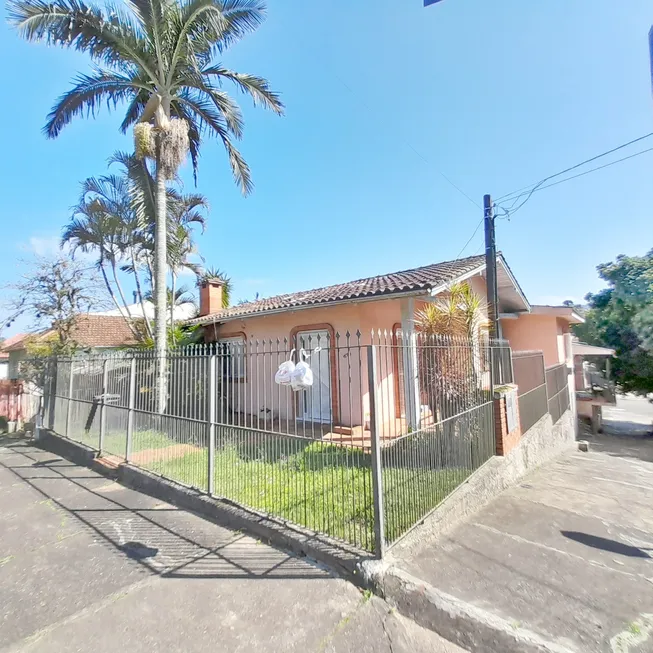 Foto 1 de Sobrado com 3 Quartos à venda, 250m² em Guarani, Novo Hamburgo