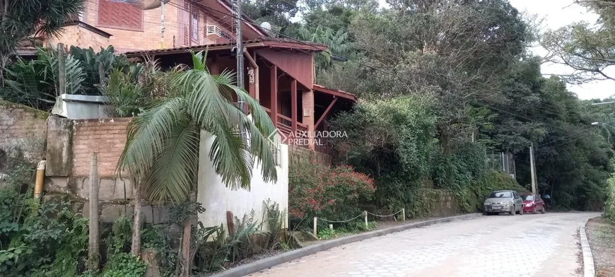 Foto 1 de Casa com 3 Quartos à venda, 214m² em Pântano do Sul, Florianópolis