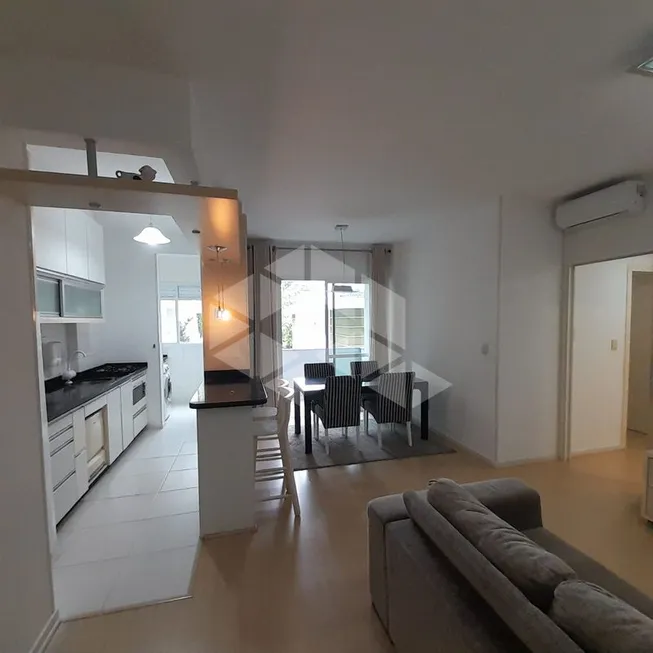 Foto 1 de Apartamento com 2 Quartos para alugar, 75m² em Itacorubi, Florianópolis