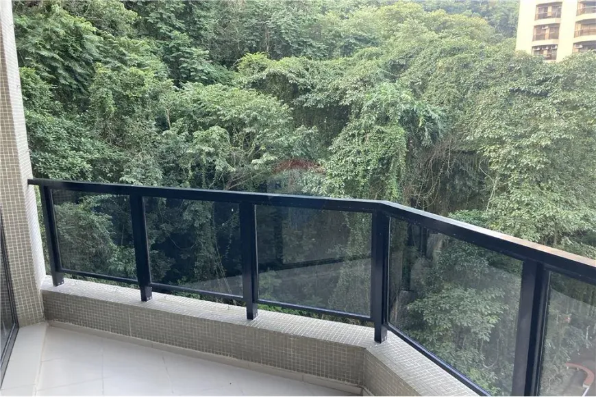 Foto 1 de Apartamento com 3 Quartos à venda, 106m² em Centro, Guarujá