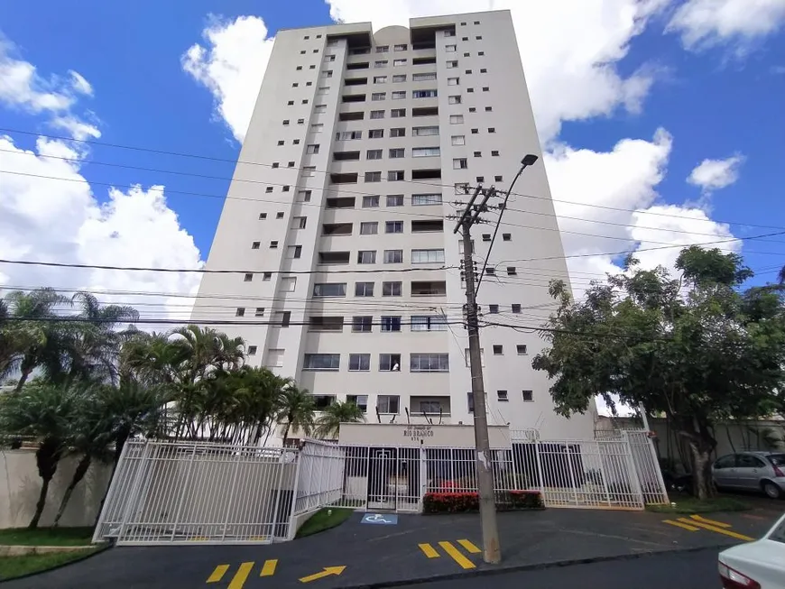 Foto 1 de Apartamento com 3 Quartos à venda, 82m² em Centro, Uberlândia