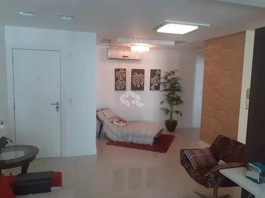 Foto 1 de Apartamento com 3 Quartos à venda, 105m² em Pioneiros, Balneário Camboriú