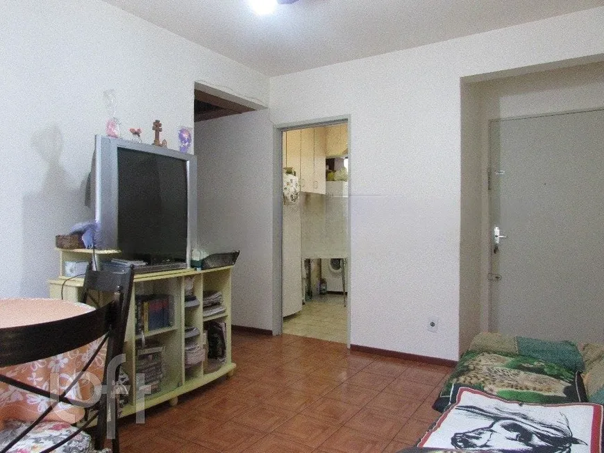 Foto 1 de Apartamento com 3 Quartos à venda, 69m² em Santo Antônio, Porto Alegre