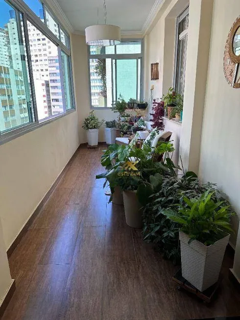 Foto 1 de Apartamento com 3 Quartos para alugar, 194m² em Higienópolis, São Paulo