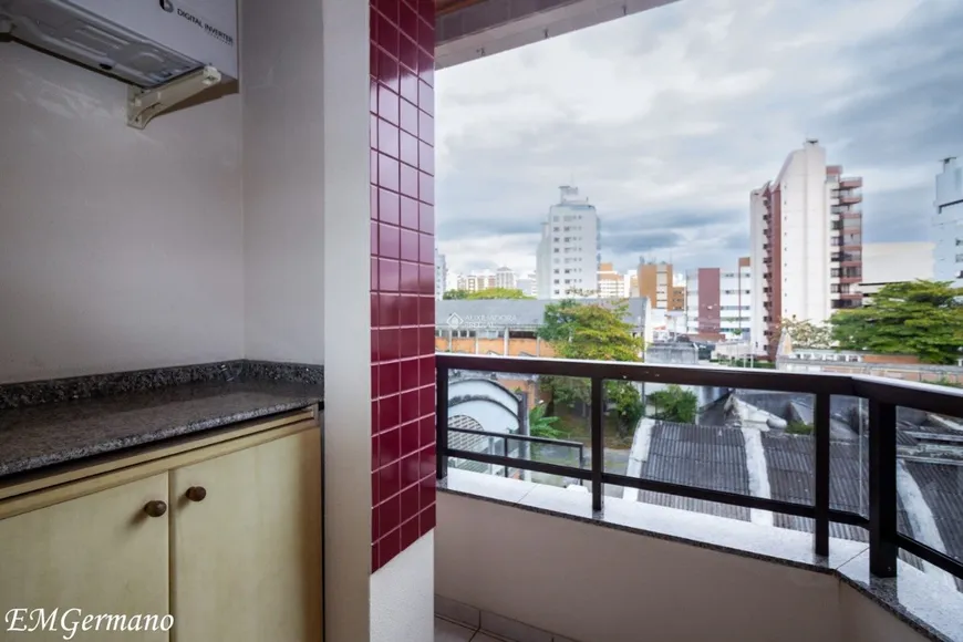 Foto 1 de Apartamento com 2 Quartos à venda, 76m² em Beira Mar, Florianópolis