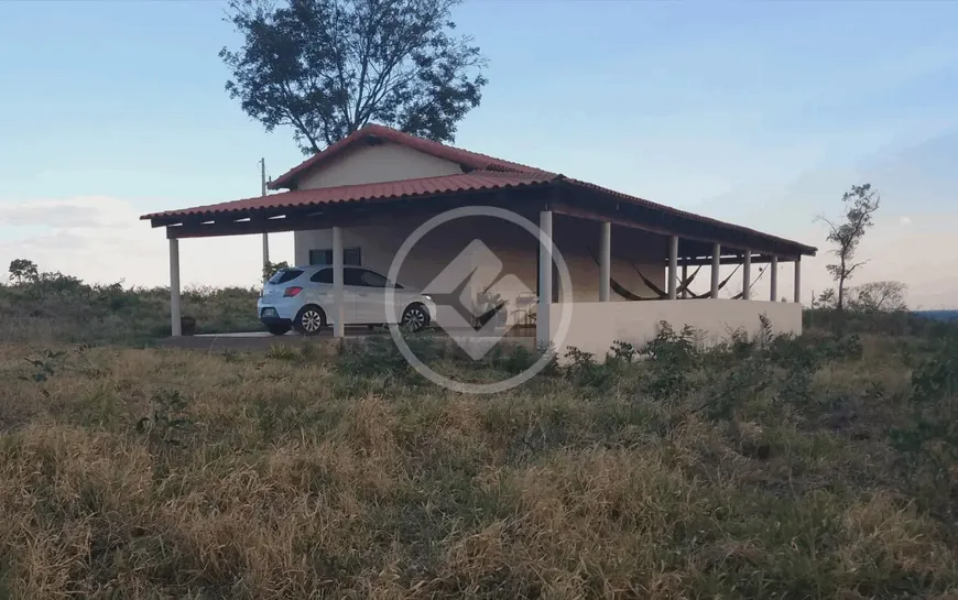 Foto 1 de Fazenda/Sítio com 2 Quartos à venda, 80m² em Centro, Monte Alegre de Minas