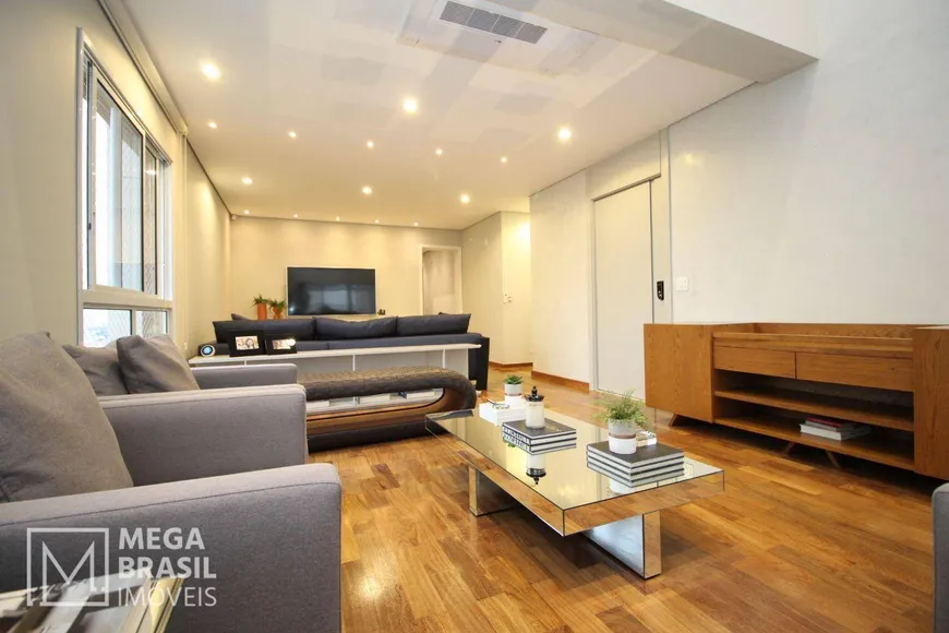 Foto 1 de Apartamento com 3 Quartos à venda, 234m² em Chácara Klabin, São Paulo