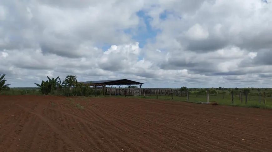 Foto 1 de Fazenda/Sítio com 7 Quartos à venda em , Crixás