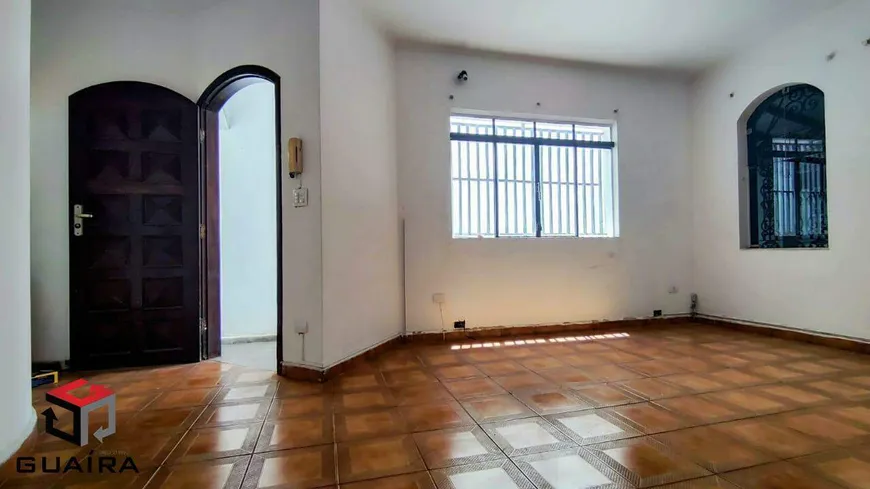 Foto 1 de Sobrado com 3 Quartos à venda, 174m² em Santa Maria, Santo André