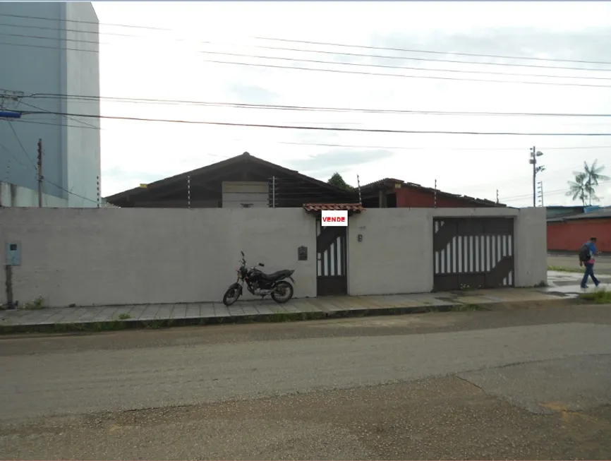 Foto 1 de Casa com 4 Quartos à venda, 250m² em Olaria, Porto Velho