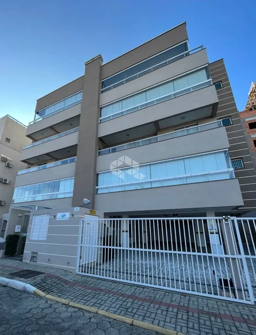 Foto 1 de Apartamento com 2 Quartos à venda, 63m² em Bombas, Bombinhas
