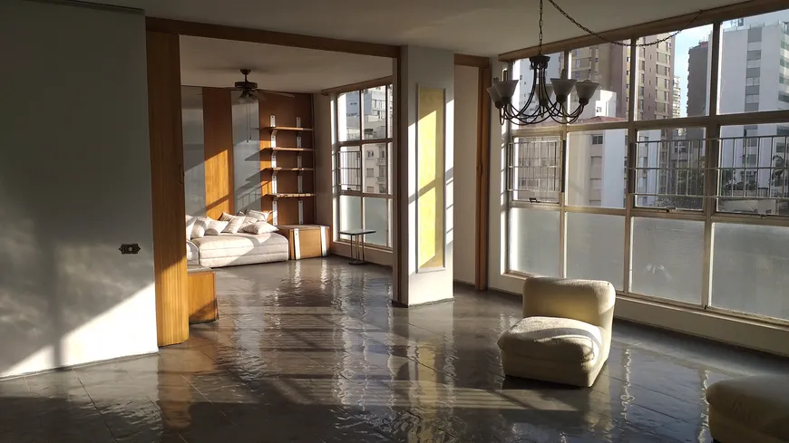 Foto 1 de Apartamento com 3 Quartos à venda, 267m² em Santa Cecília, São Paulo