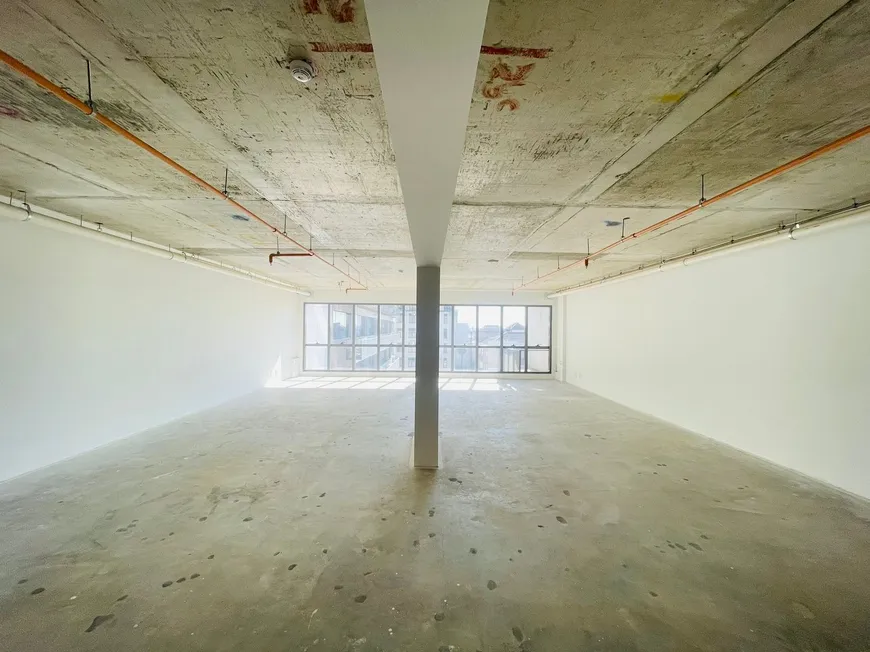 Foto 1 de Sala Comercial para alugar, 112m² em Passo da Areia, Porto Alegre