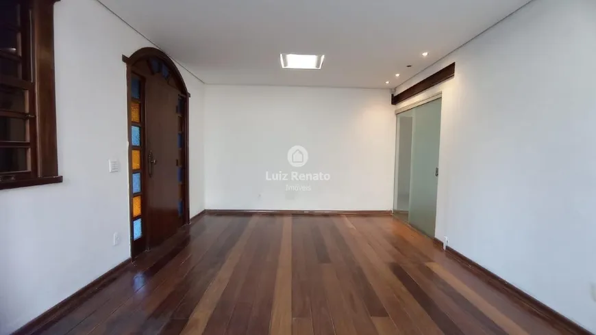 Foto 1 de Casa com 4 Quartos para alugar, 400m² em Santa Lúcia, Belo Horizonte