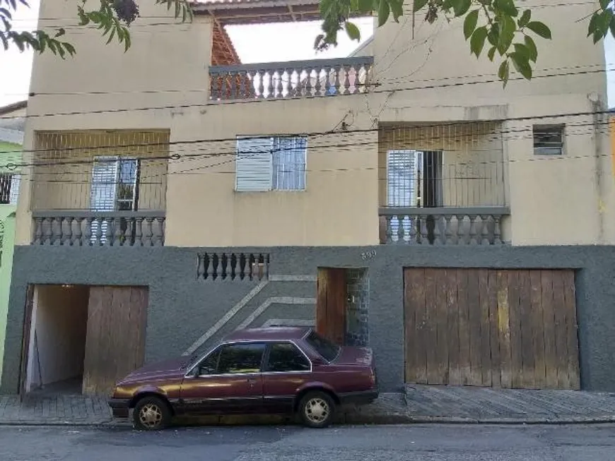 Foto 1 de Casa com 3 Quartos à venda, 180m² em Vila Sacadura Cabral, Santo André