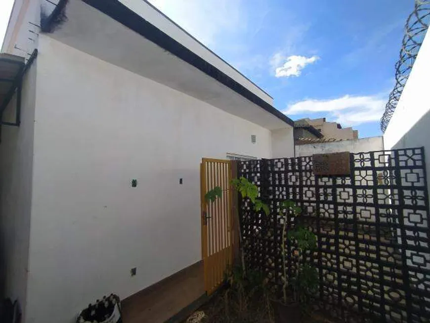 Foto 1 de Casa com 3 Quartos à venda, 140m² em Santa Rosa, Uberlândia