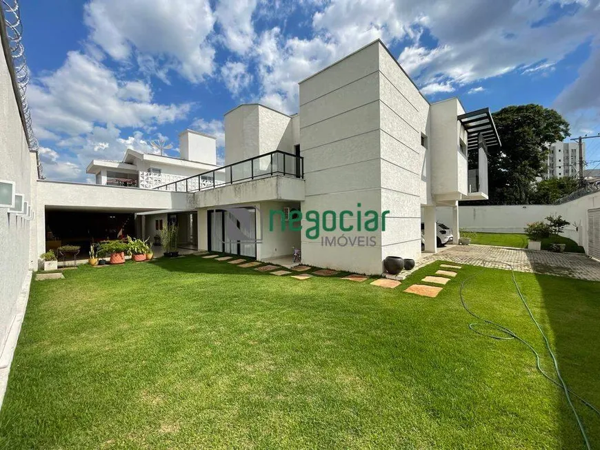 Foto 1 de Casa com 4 Quartos à venda, 300m² em Ingá Alto, Betim