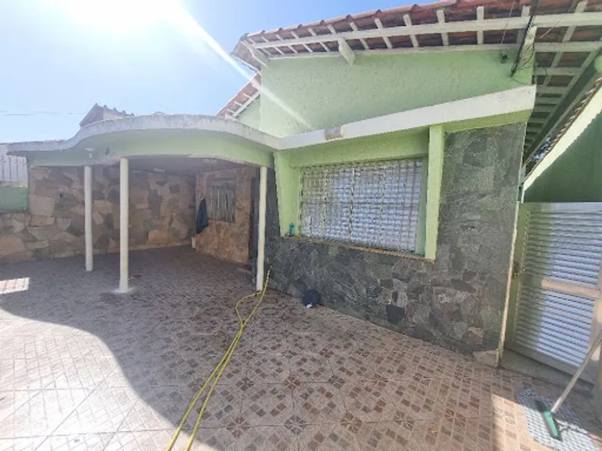 Foto 1 de Casa com 2 Quartos à venda, 130m² em Vila Carbone, São Paulo