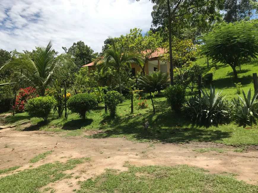 Foto 1 de Fazenda/Sítio à venda, 14700m² em Centro, Tanguá