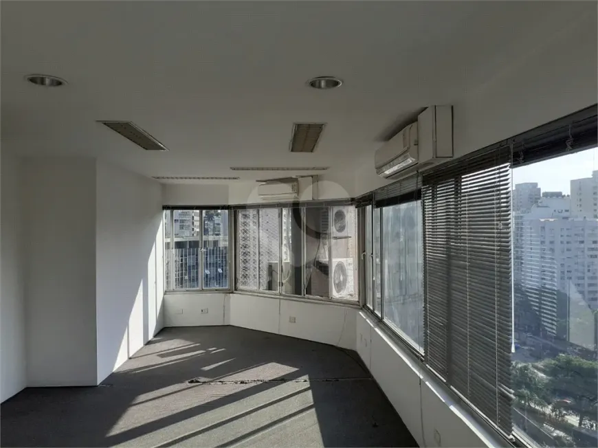 Foto 1 de Sala Comercial para alugar, 210m² em Jardim Europa, São Paulo